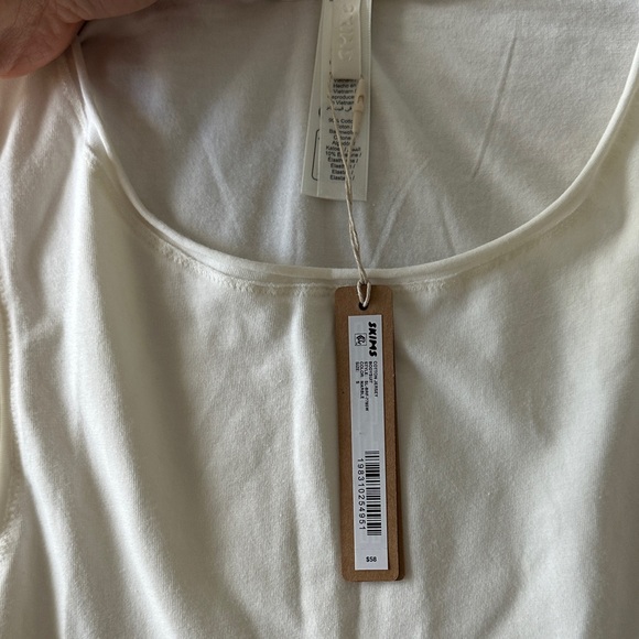 SKIMS Cream Sleeveless Bodysuit - Picture 2 of 2